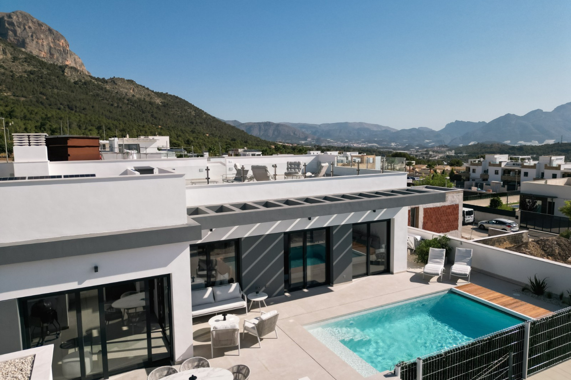 Obra nueva - Villa -
Polop