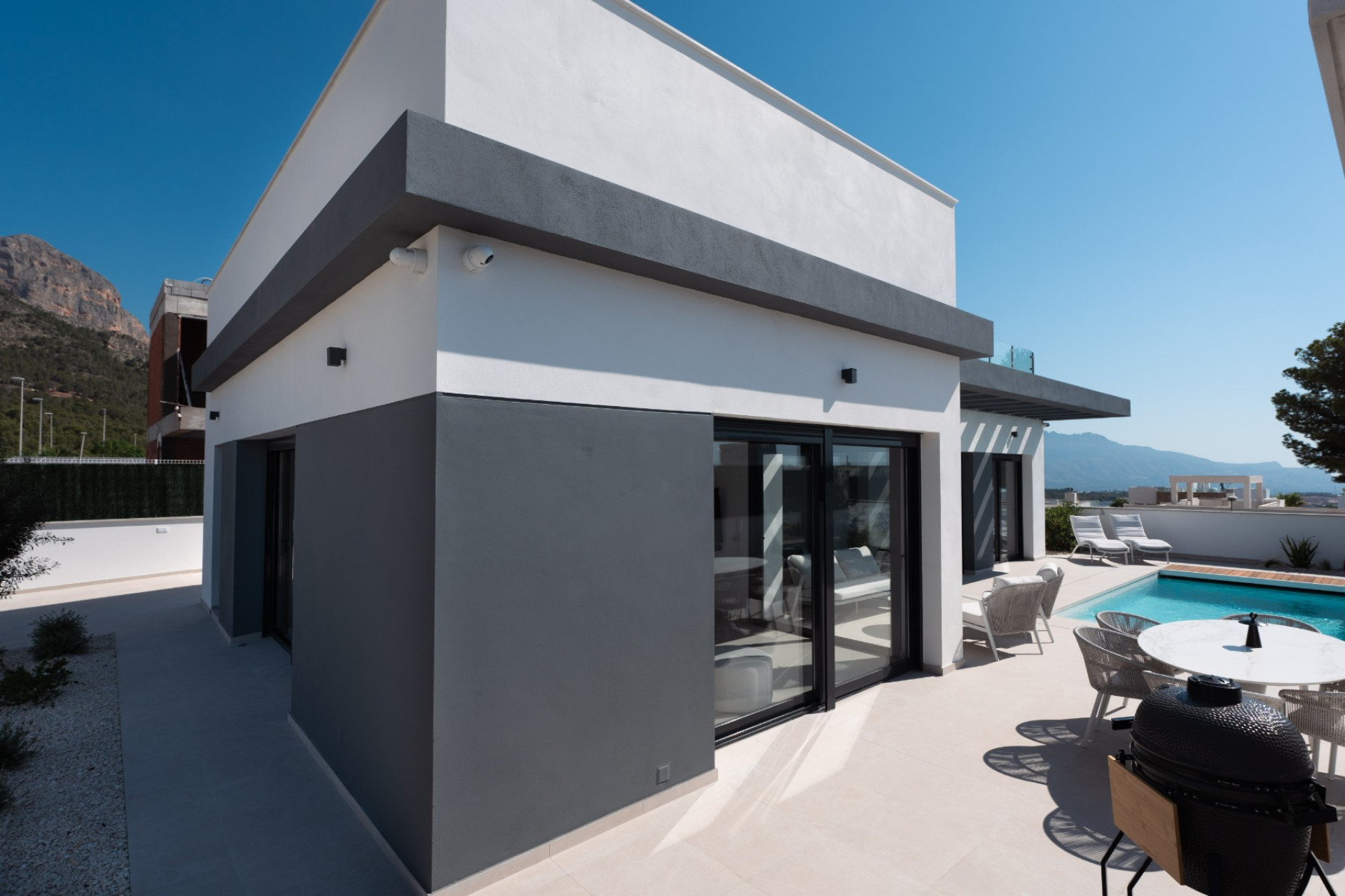 Obra nueva - Villa -
Polop