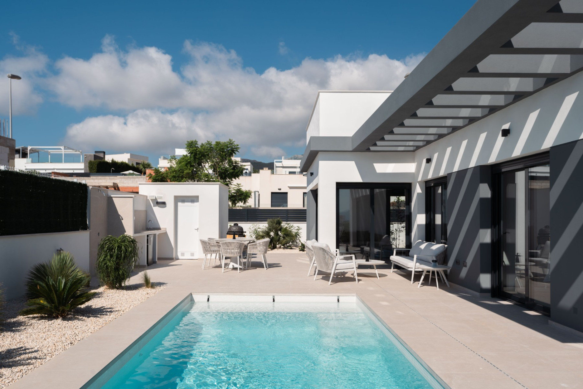 Obra nueva - Villa -
Polop