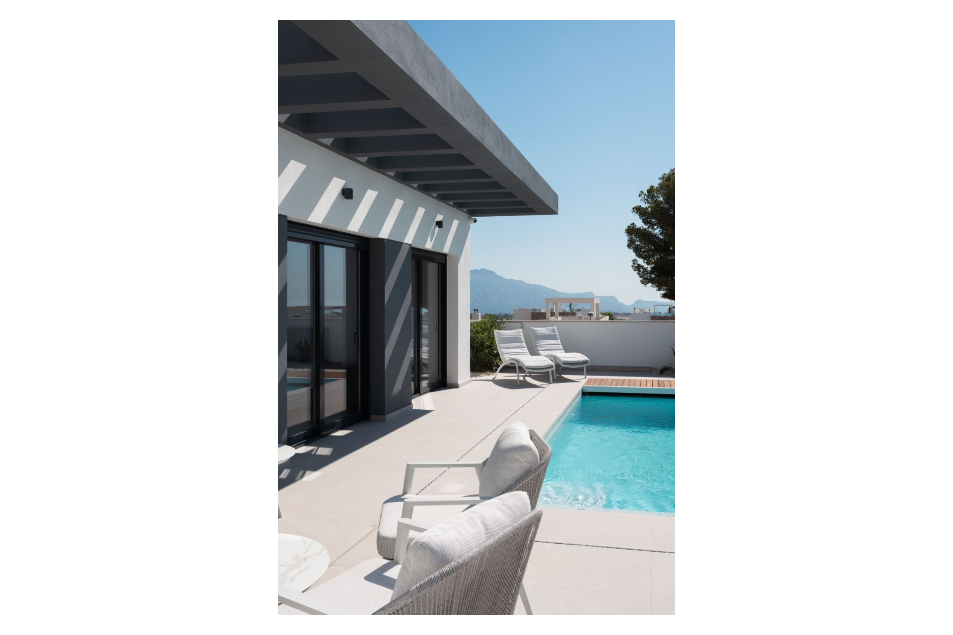 Obra nueva - Villa -
Polop