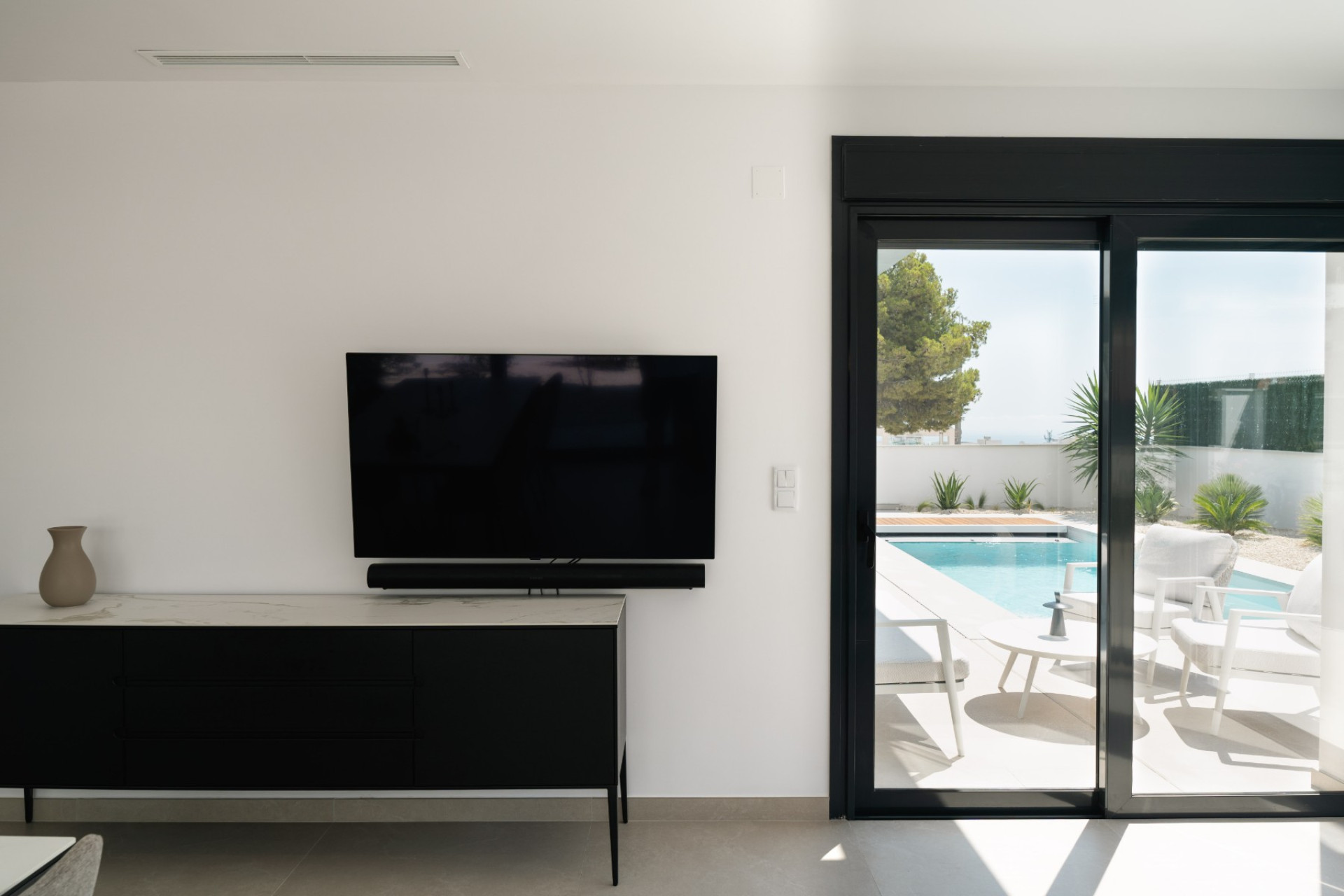 Obra nueva - Villa -
Polop