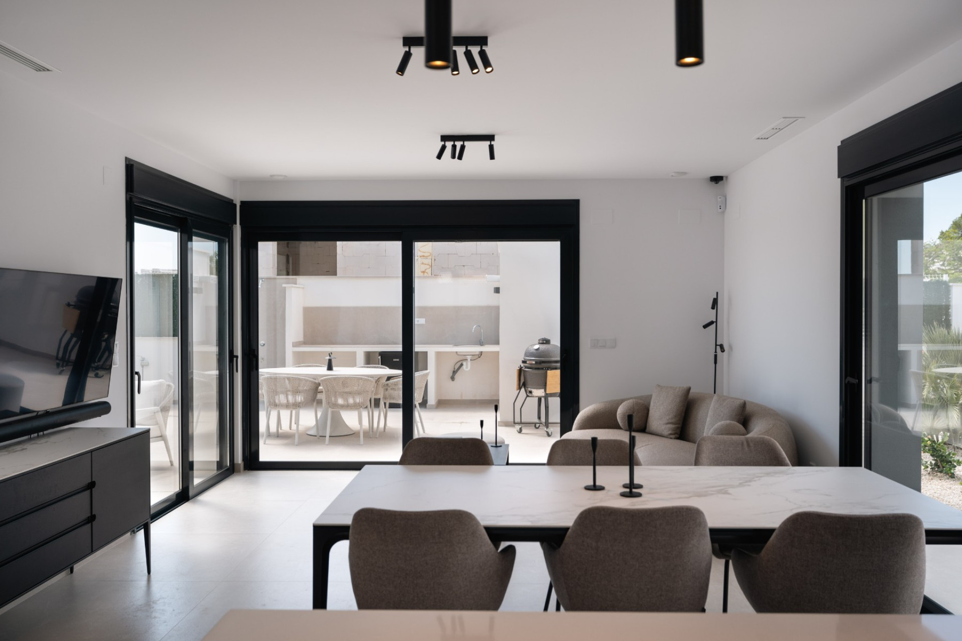 Obra nueva - Villa -
Polop