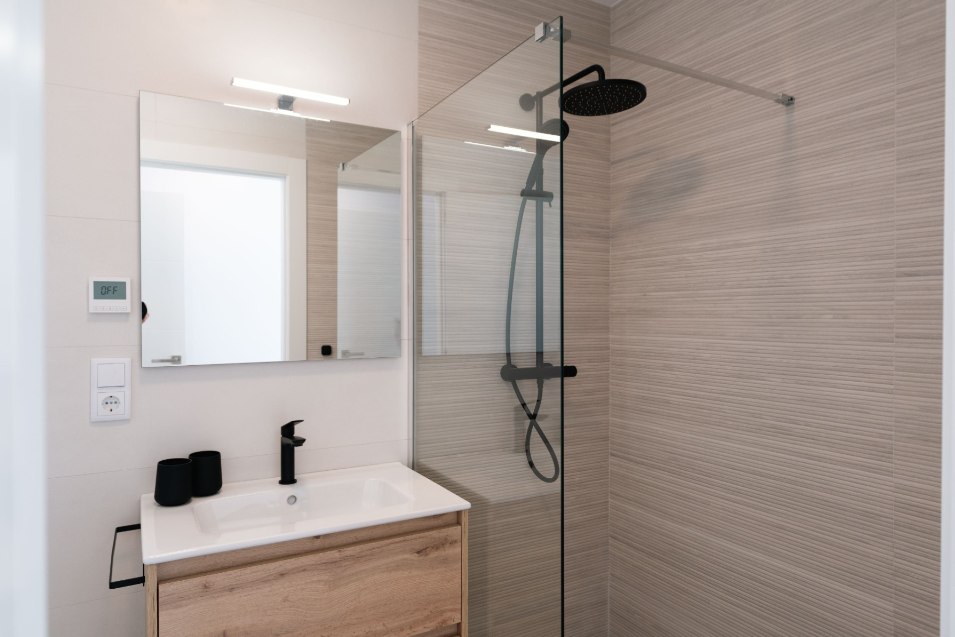 Obra nueva - Villa -
Polop